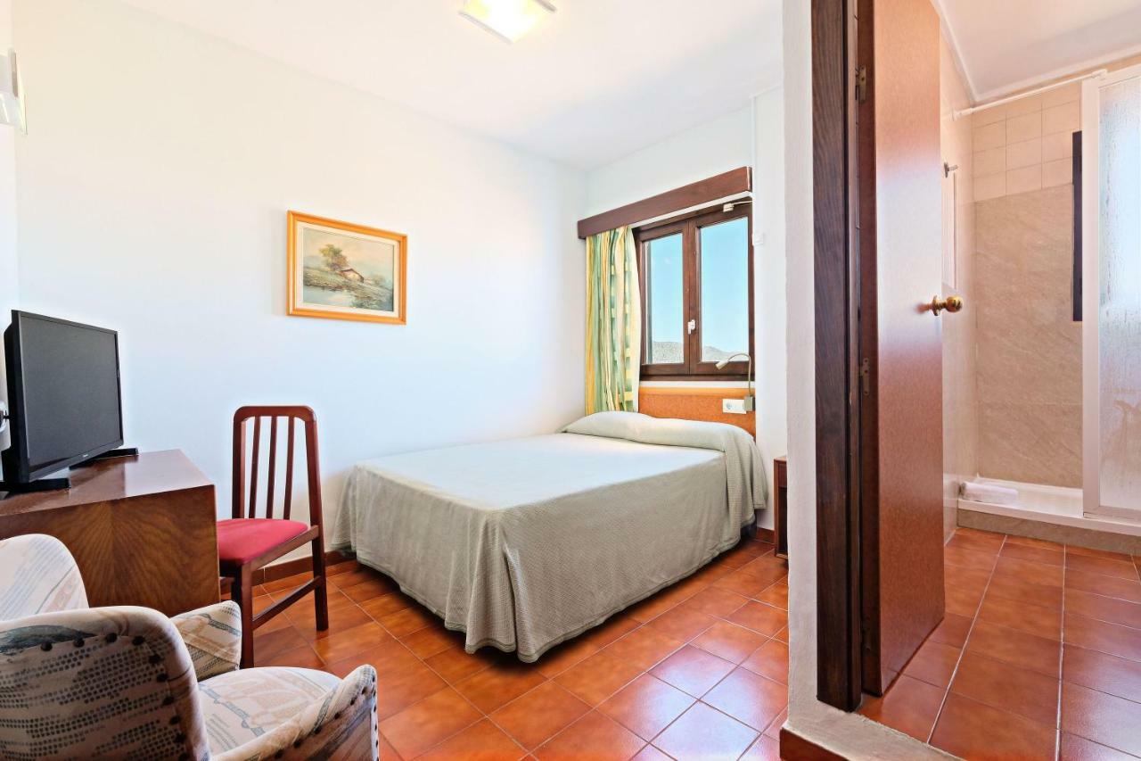 Azuline Hotel Galfi Sant Antoni de Portmany Екстериор снимка